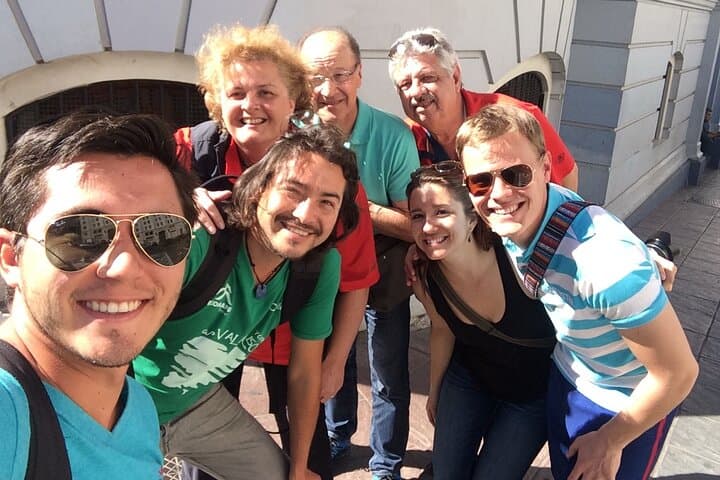Valparaíso Walking Tour: Local Expert-Led City Walk with Lunch photo 5