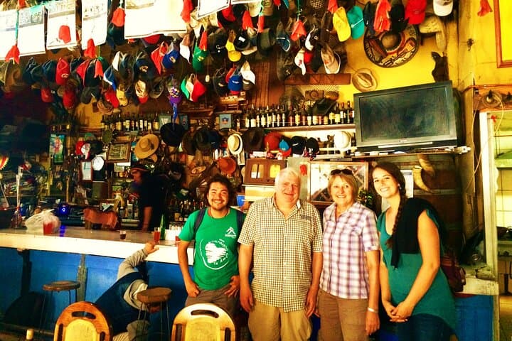 Valparaíso Walking Tour: Local Expert-Led City Walk with Lunch photo 4