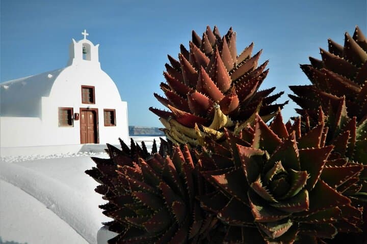 Explore Santorini Stress-Free: Private Highlights Guided Tour photo 2