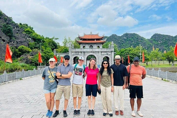 Hanoi to Mua Cave, Tam Coc & Hoa Lu: Private Day Tour from Hanoi photo 2