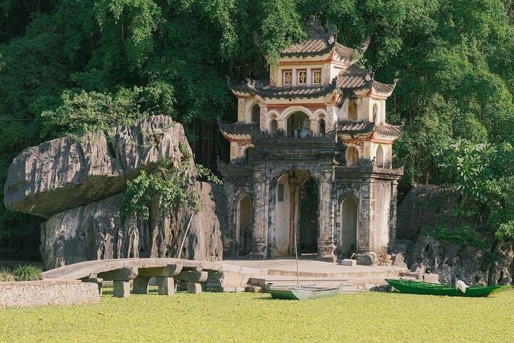 Private Ninh Binh Day Trip: Trang An, Bich Dong & Mua Cave Viewpoint photo 5