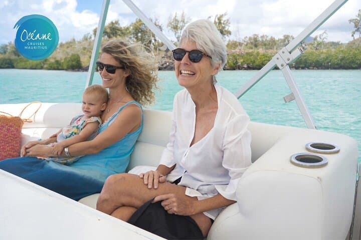 Private Pontoon Cruise to 5 Islands & Blue Bay Marine Park (Mauritius) photo 3