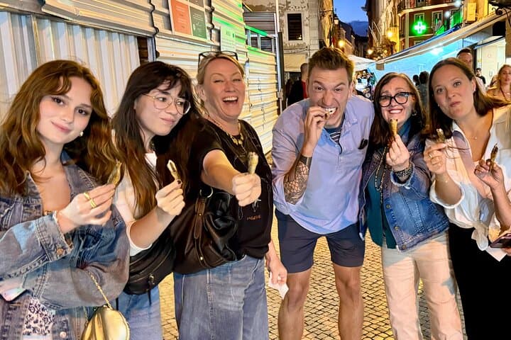 Lisbon Food & Wine Walking Tour in Mouraria — Full-Menu Tastings photo 2