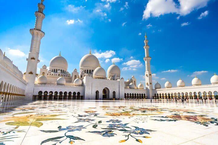 Abu Dhabi Half-Day Sightseeing: Sheikh Zayed, Corniche & Cultural Stops