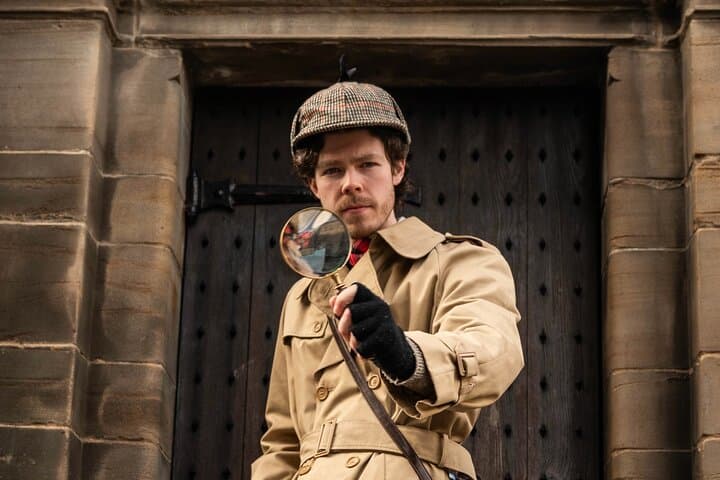 Discover Edinburgh Old Town Walking Tour: Whisky, Haggis & Hidden Closes photo 5
