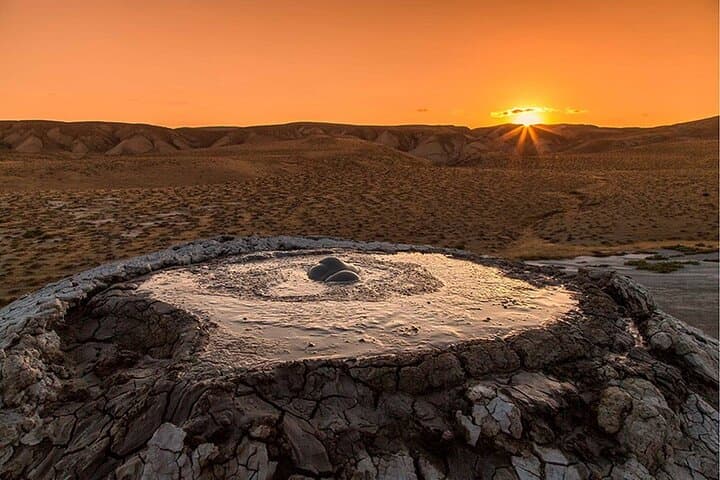 Gobustan & Absheron Day Tour: Mud Volcanoes, Rock Art and Burning Flames