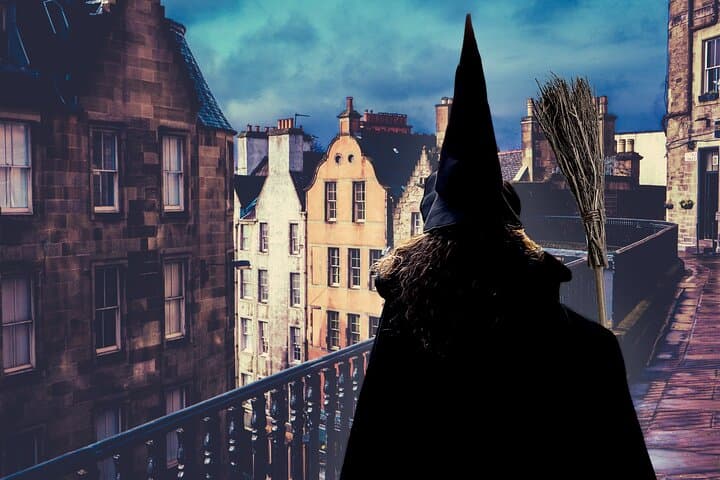 Edinburgh Witches Old Town Walking Tour — Haunted History on the Royal Mile