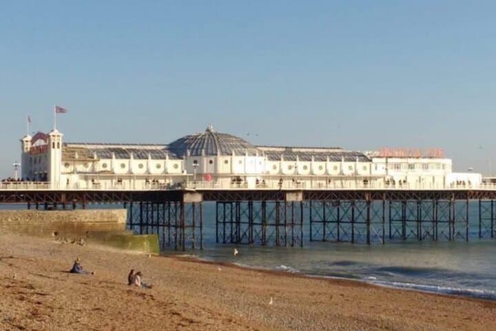 Brighton Walking Tour: Landmark Stroll with Light Meal in The Lanes & North Laine