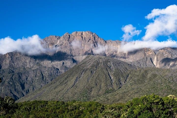 3-Day Mount Meru Trek from Arusha: Summit Meru Peak via Arusha National Park