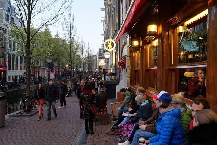 Amsterdam Red Light District History and Secrets Walking Tour photo 2