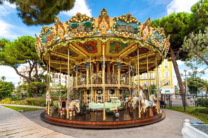 Explore Nice Old Town: Private Highlights & Hidden Gems Walking Tour photo 4