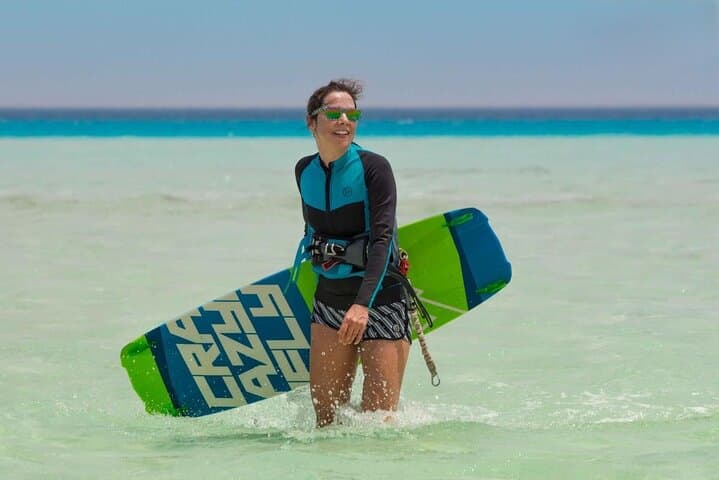 Fly & Glide: Ultimate 2-Hour Kiteboarding Lesson in Hurghada photo 4