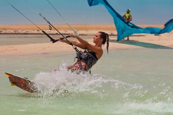 Advanced Kite Surfing Lesson in Hurghada: 3‑Hour Private Coaching with Transfer photo 4