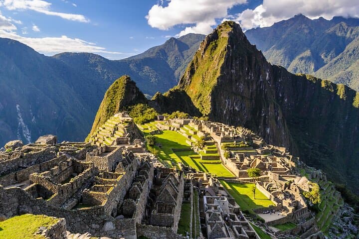 Cusco to Machu Picchu: 5-Day Sacred Valley & Rainbow Mountain Tour