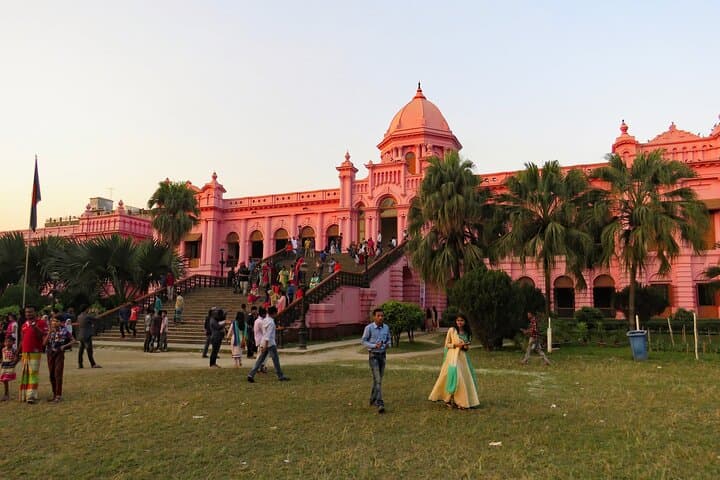 Full-Day Old Dhaka Heritage Tour: Rickshaws, Rowboats & Mughal Forts photo 2