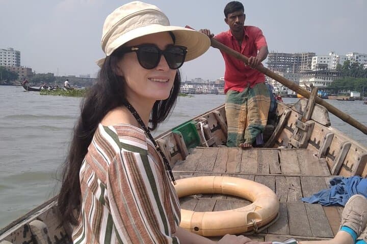 Full-Day Old Dhaka Heritage Tour: Rickshaws, Rowboats & Mughal Forts photo 5
