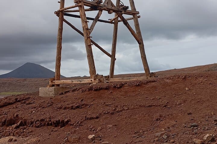 Full-Day Volta Island Tour: Crater Float, Natural Pools & Espargos Sights photo 5