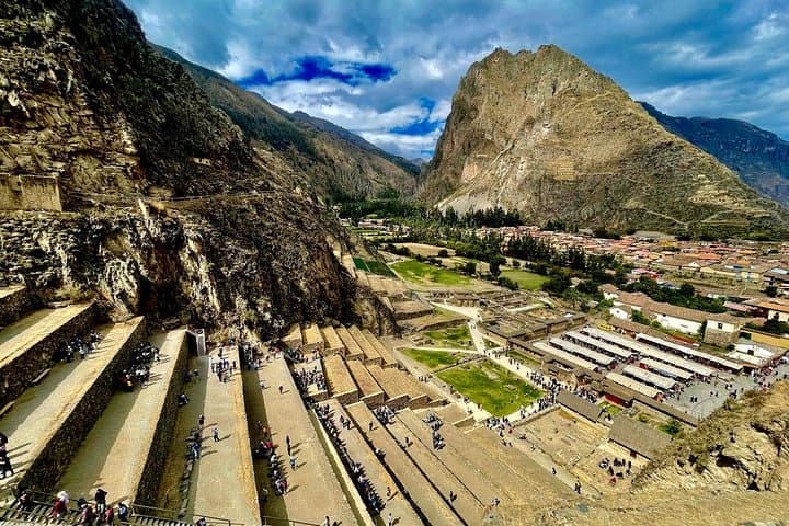 Two-Day Train Tour to Sacred Valley and Machu Picchu — Train, Hike & Sunrise at the Citadel