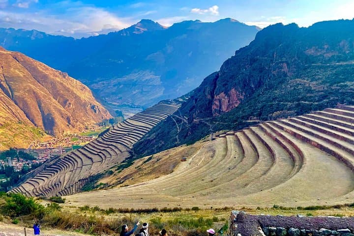 Two-Day Train Tour to Sacred Valley and Machu Picchu — Train, Hike & Sunrise at the Citadel photo 3