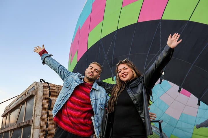 Hot Air Balloon Over Teotihuacan: Sunrise Flight, Cave Breakfast & Round‑Trip from Mexico City photo 6