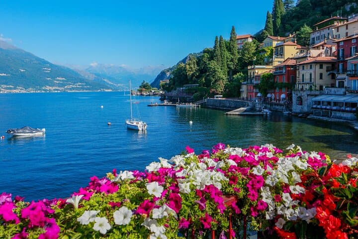 Lake Como Shared Boat Tour & Prosecco Aperitif: One-Hour Mini Cruise