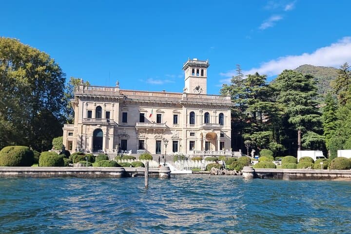 Lake Como Shared Boat Tour & Prosecco Aperitif: One-Hour Mini Cruise photo 3