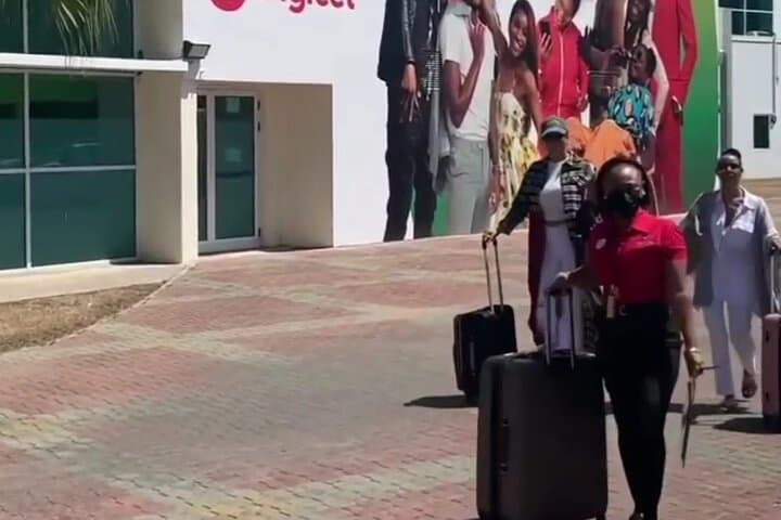 Private Airport Transfer Montego Bay (MBJ) to Negril — Direct Door-to-Door Service photo 6