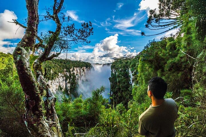 Itaimbezinho Canyon Trail and Picnic at Aparados da Serra
