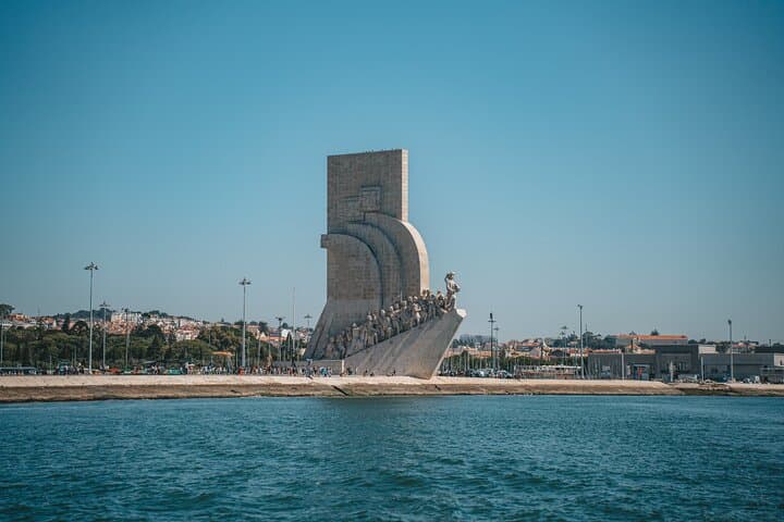Sailing Lisbon: 2-Hour Private Luxury Catamaran on the Tagus photo 4