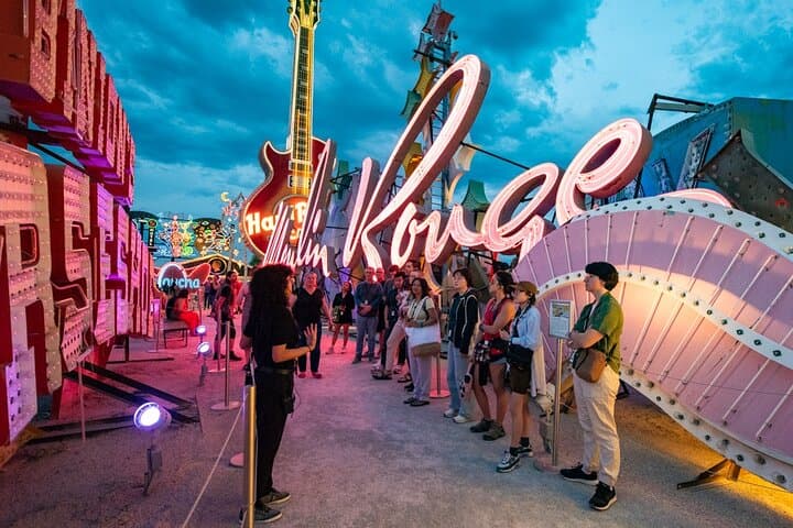 Exploring The Neon Museum Las Vegas: Boneyard Signs, Timed Admission & Visitor Tips