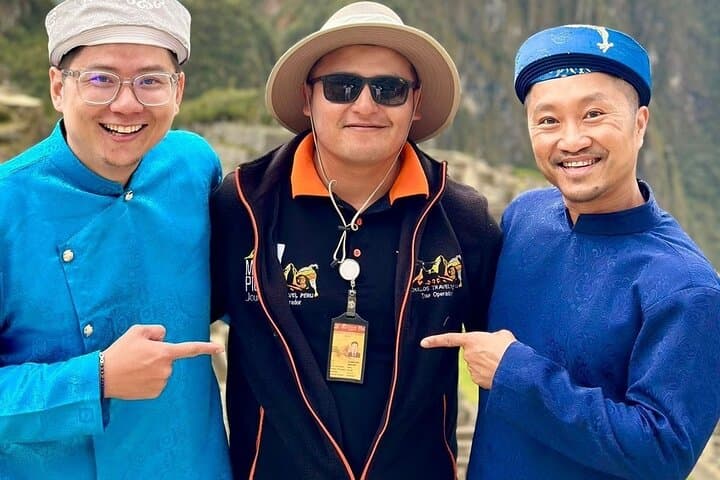 Private Guided Tour of Machu Picchu — Photo-Friendly Circuits and Local Insight