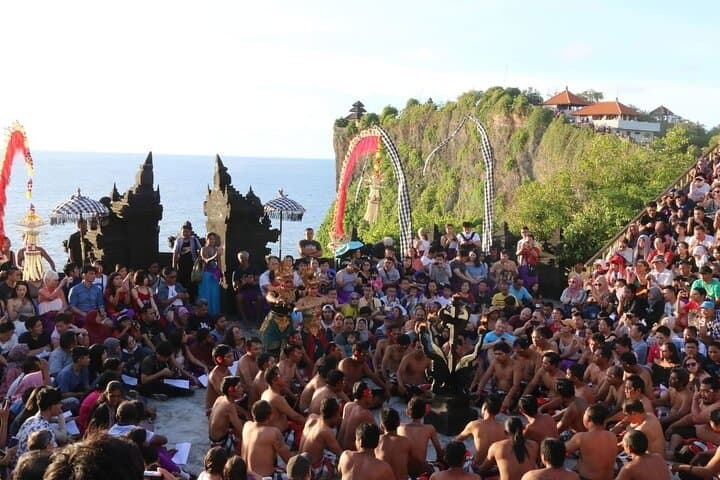 Uluwatu Sunset & Kecak Fire Dance with Jimbaran Seafood Dinner photo 5