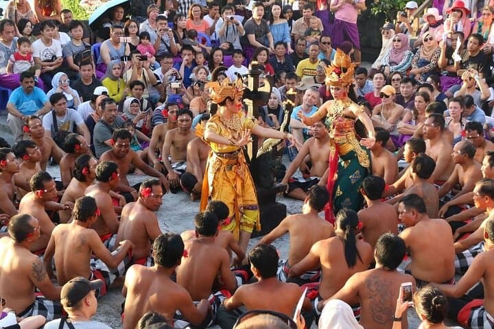 Uluwatu Sunset & Kecak Fire Dance with Jimbaran Seafood Dinner photo 6