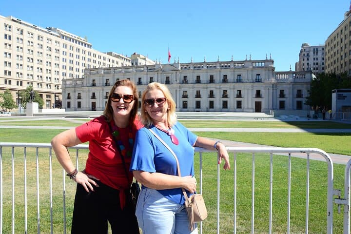 Best of Santiago: 4-Day City, Coast & Vineyard Tour