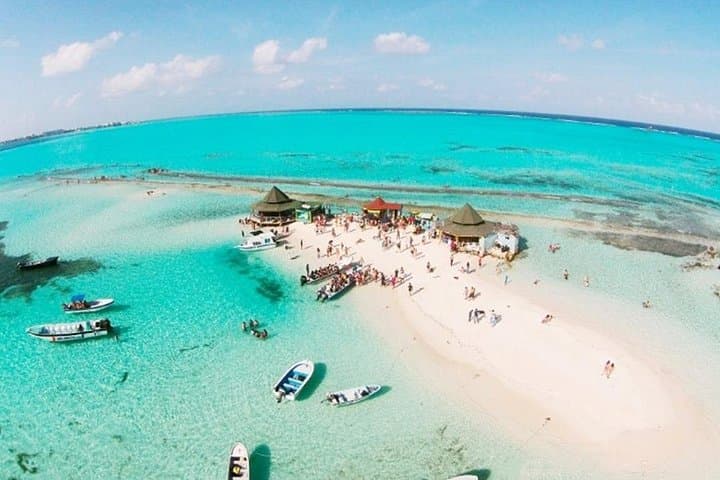 Snorkel and Mangroves: Haynes Cay Aquarium Tour in San Andrés photo 1