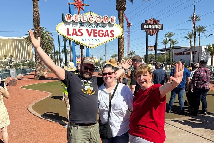 Ultimate Luxury Las Vegas VIP Limo Tour: Private Strip & Fremont Experience photo 3