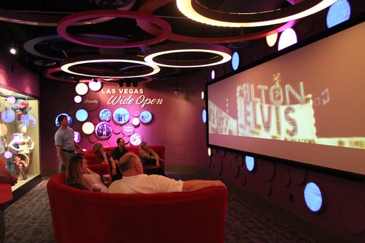 Famous Las Vegas Tour: Two-Hour Private Strip Sightseeing Experience photo 6