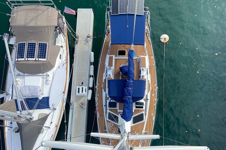 Private Luxury Sailboat Charters in Honolulu — Day Sails from Kewalo Basin photo 5