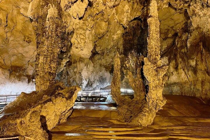 2-Day Ban Gioc Waterfall Tour from Hanoi: Waterfall, Nguom Ngao Cave & Angle’s Eye photo 2
