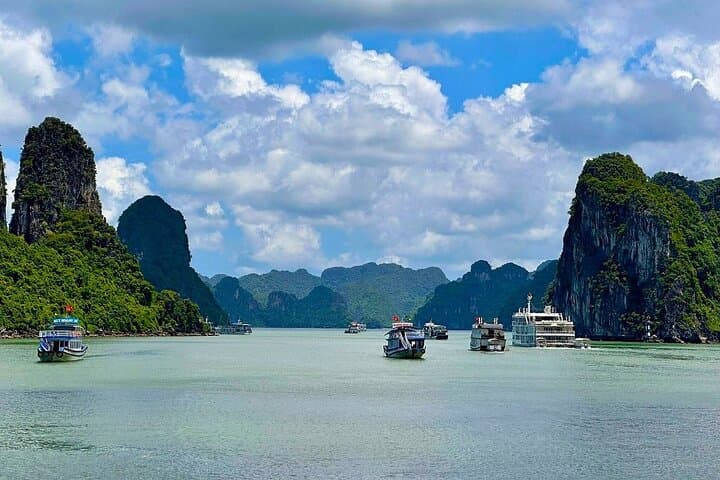 Northern Vietnam in 5 Days: Ninh Binh and Ha Long Bay Highlights photo 6