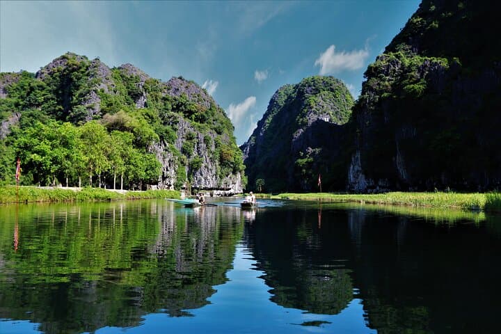 Two-Day Ninh Binh and Halong Bay Escape: Tam Coc, Mua Cave & Bay Cruise