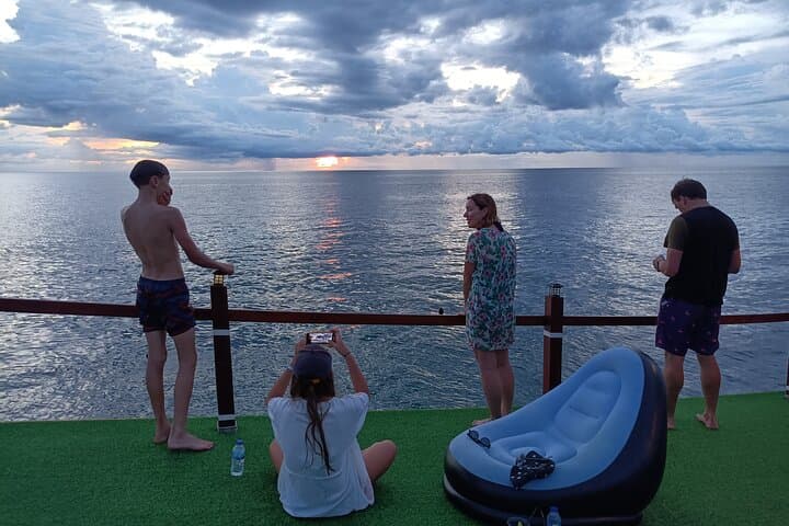 Semi-Private Snorkel & Sunset BBQ Around Koh Tao and Nang Yuan
