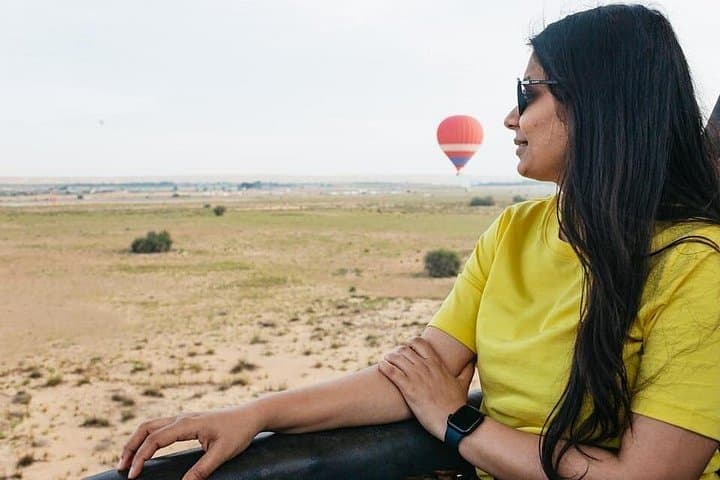 Sunrise Hot Air Balloon Over Dubai Desert Conservation Reserve photo 2