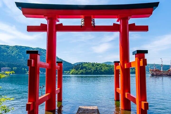 Mt Fuji, Hakone Shrine & Owakudani Day Tour from Tokyo