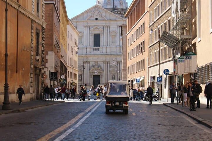 Explore Rome’s Highlights by Golf Cart: 3-Hour Small-Group City Tour photo 5