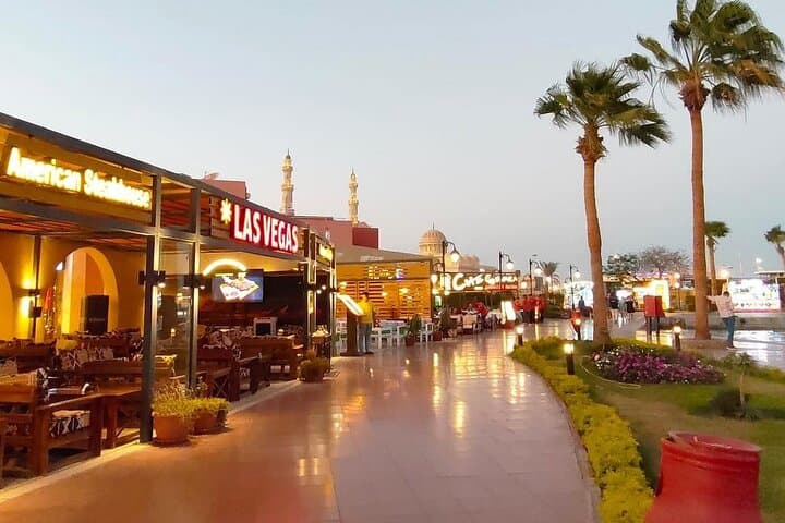 Private Hurghada City Tour — Marina, Fish Market & Old Town Experience photo 2
