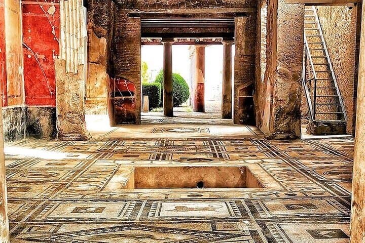 Pompeii Guided Tour: Skip-the-Line Archaeology Walk with Local Guide