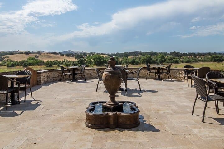 Paso Robles Aria Flight: Syrah-Dominant Tasting at Al Lago Winery photo 3