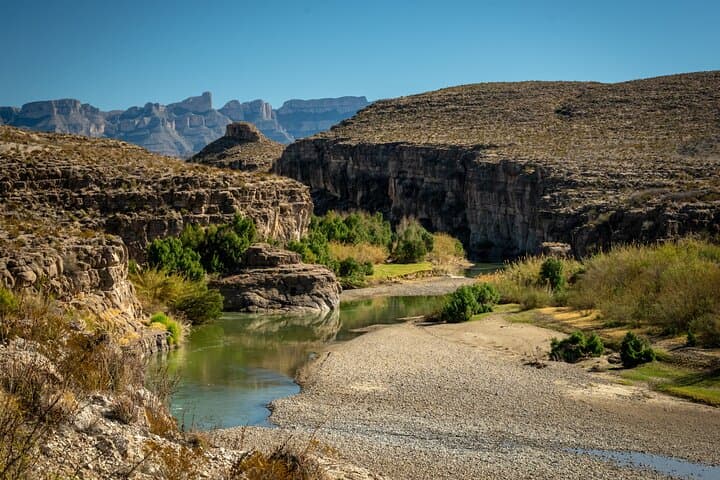 Paddle and Hike Hot Springs Canyon: Full-Day Rio Grande Adventure in Big Bend