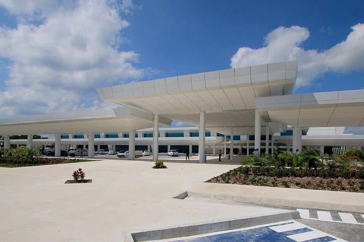 Private Cancun Airport Transfer to Tulum — Comfortable Door-to-Door Ride photo 1